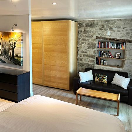 Villa Authentique Et Architecturale - Centre Ville Forcalquier Esterno foto
