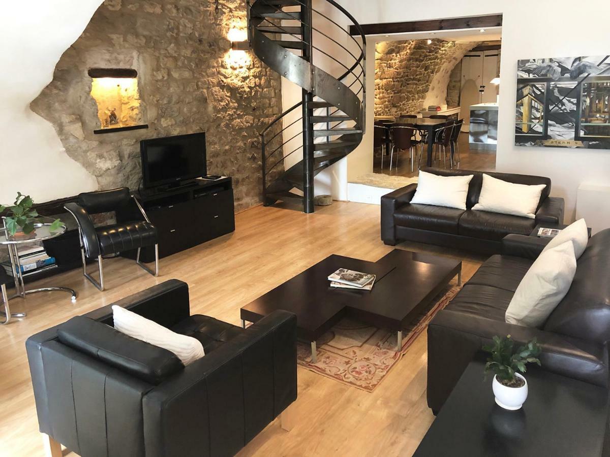 Villa Authentique Et Architecturale - Centre Ville Forcalquier Esterno foto